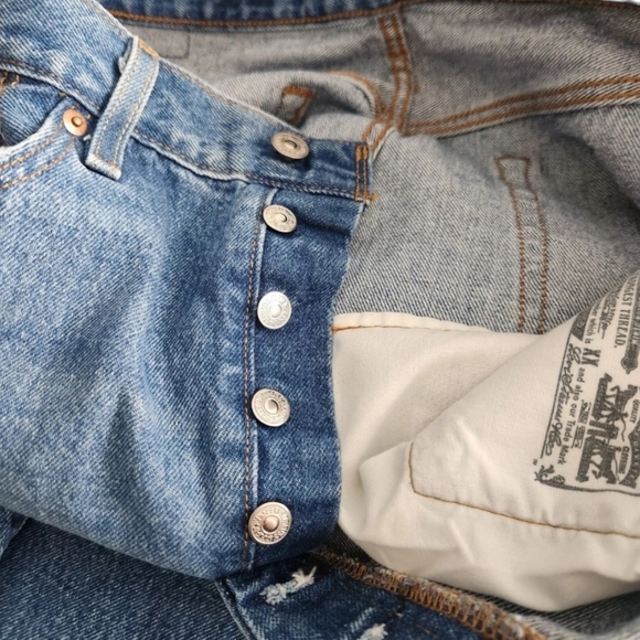 Levi's 501 Original High Rise Straight Leg Medium Wash Distress Jeans Size 30x30 - Picture 5 of 15